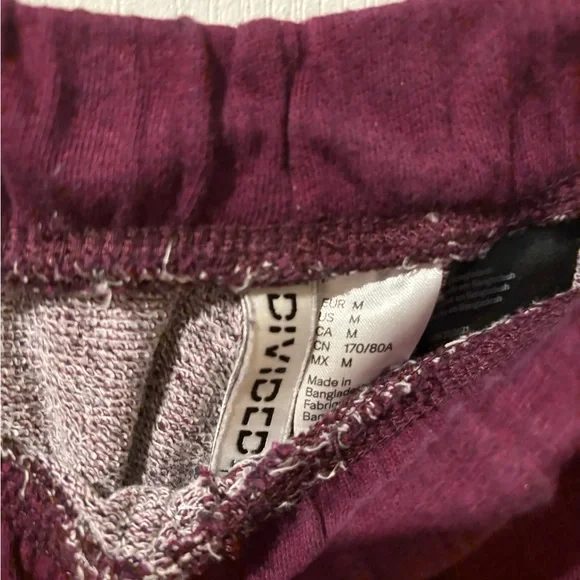 H&M Shorts - Picture 3 of 4